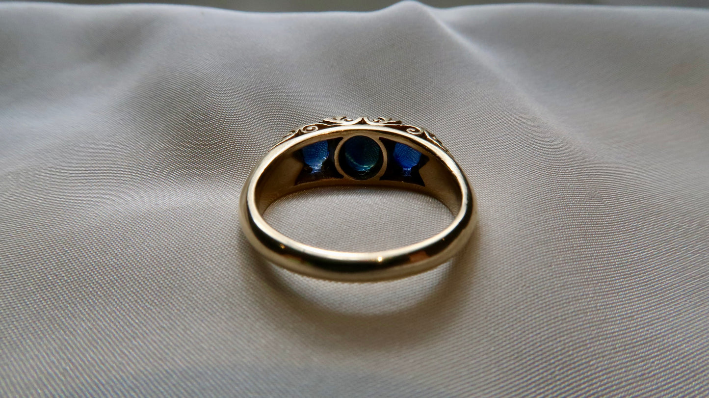 Vintage 9ct Sapphire and Diamond