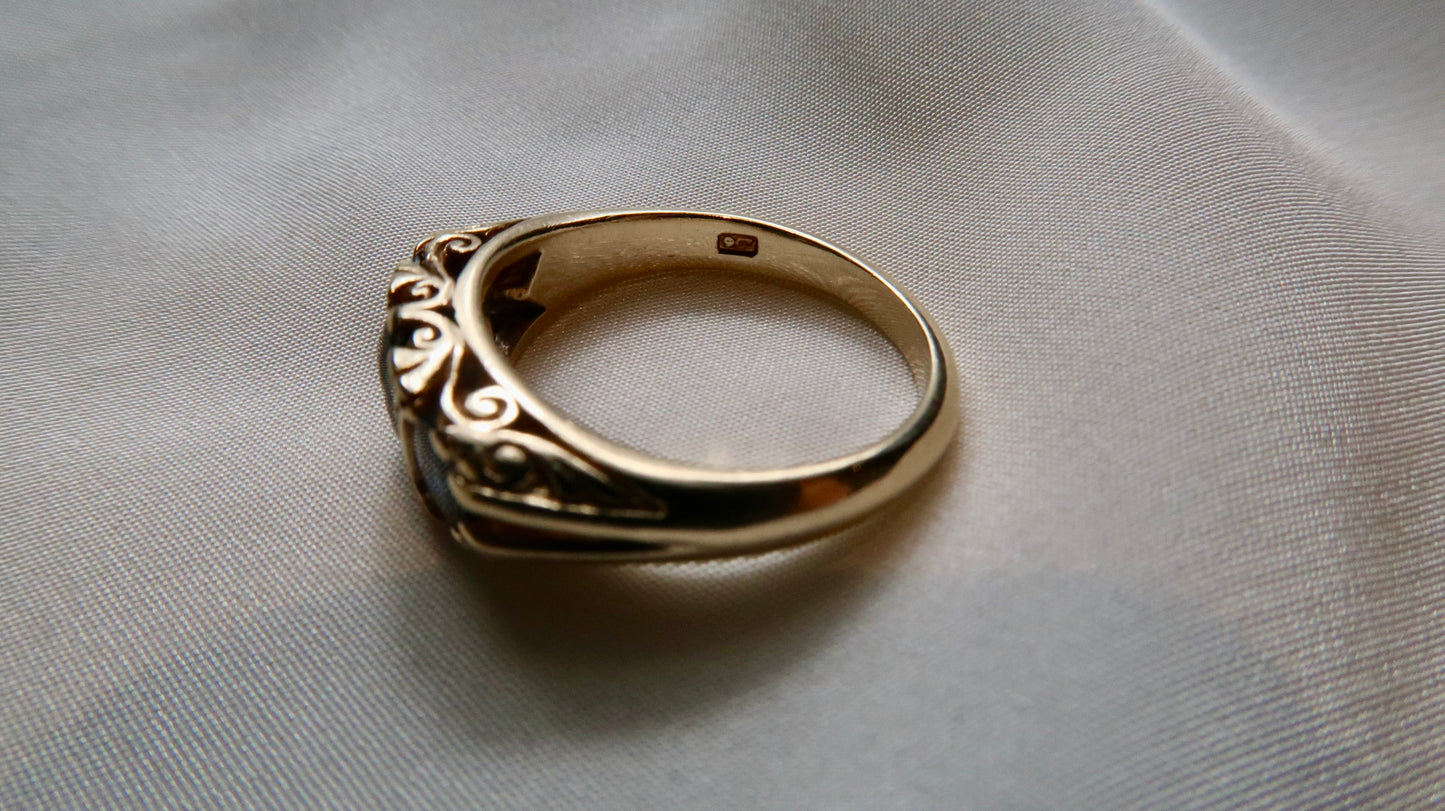 Vintage 9ct Sapphire and Diamond