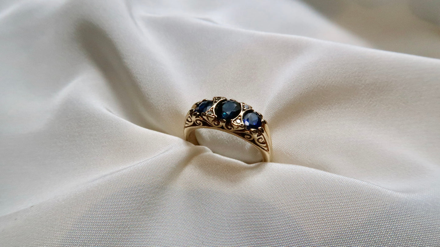 Vintage 9ct Sapphire and Diamond