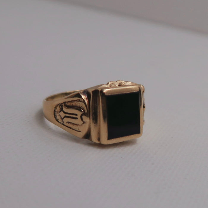 Chunky Onyx Signet