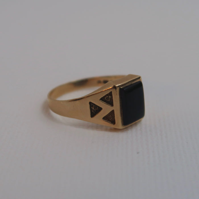 Fancy Onyx Signet