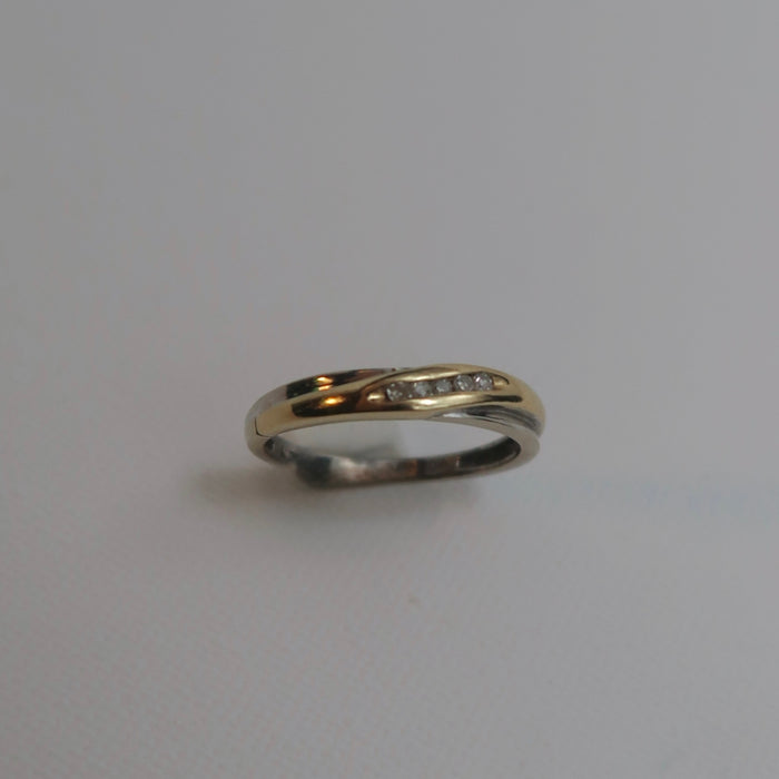Two-Toned Diamond Band