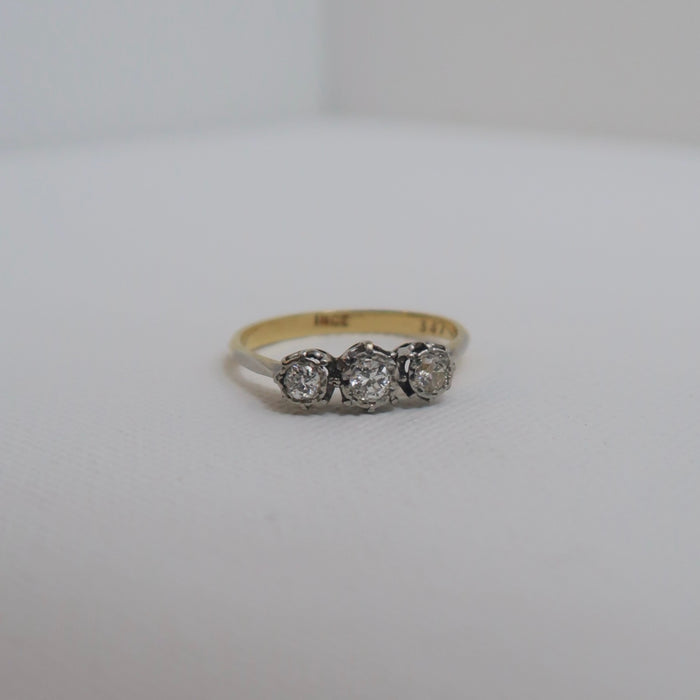 18ct 3 Stone Diamond Ring