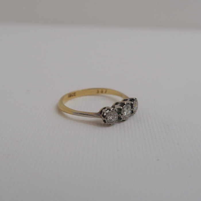 18ct 3 Stone Diamond Ring