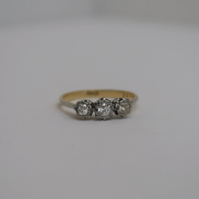 18ct 3 Stone Diamond Ring