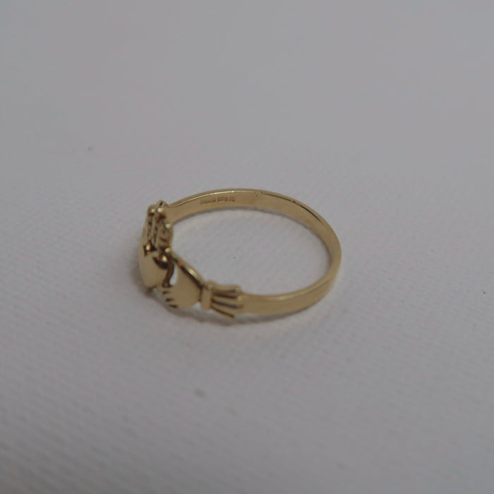 Dainty Claddagh Ring