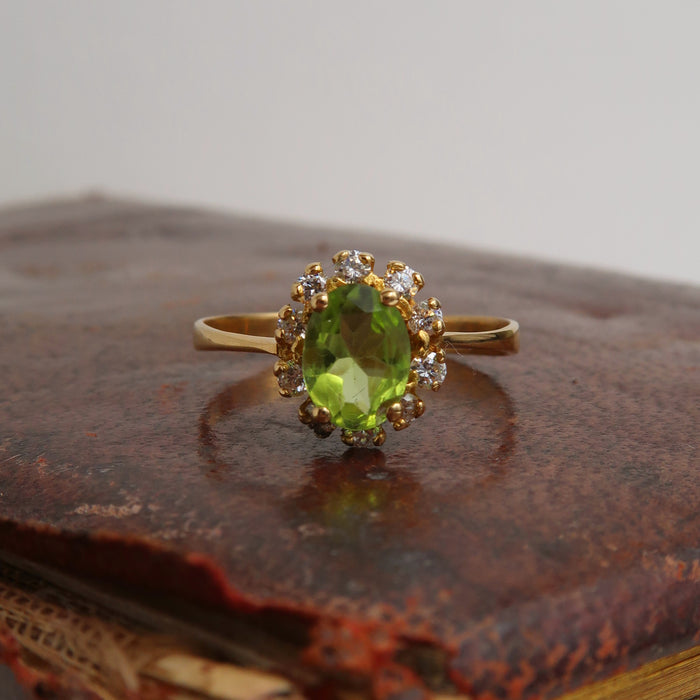 18ct Peridot Ring