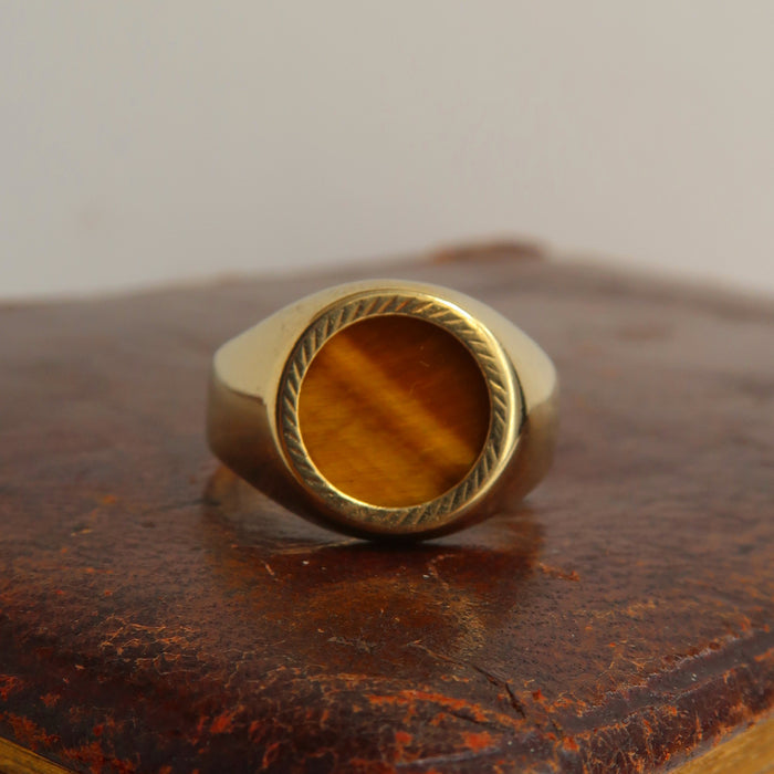 Round Tigers Eye Signet Ring