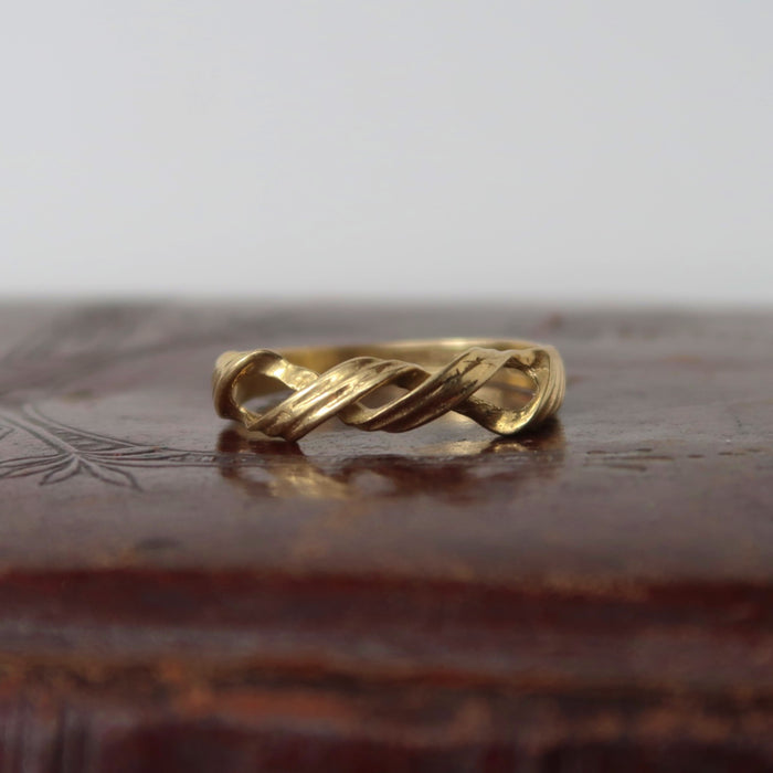 Vintage Delicate Twist Ring (1986)