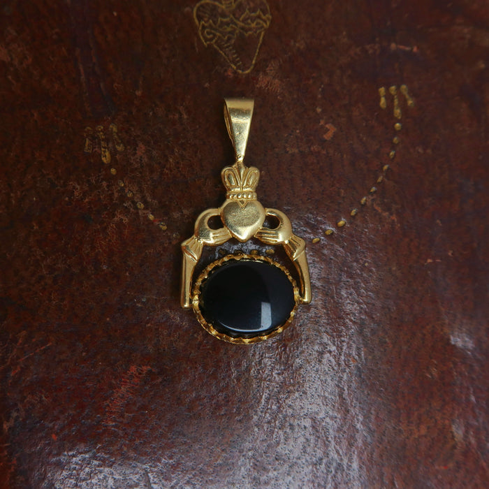 Claddagh Fob