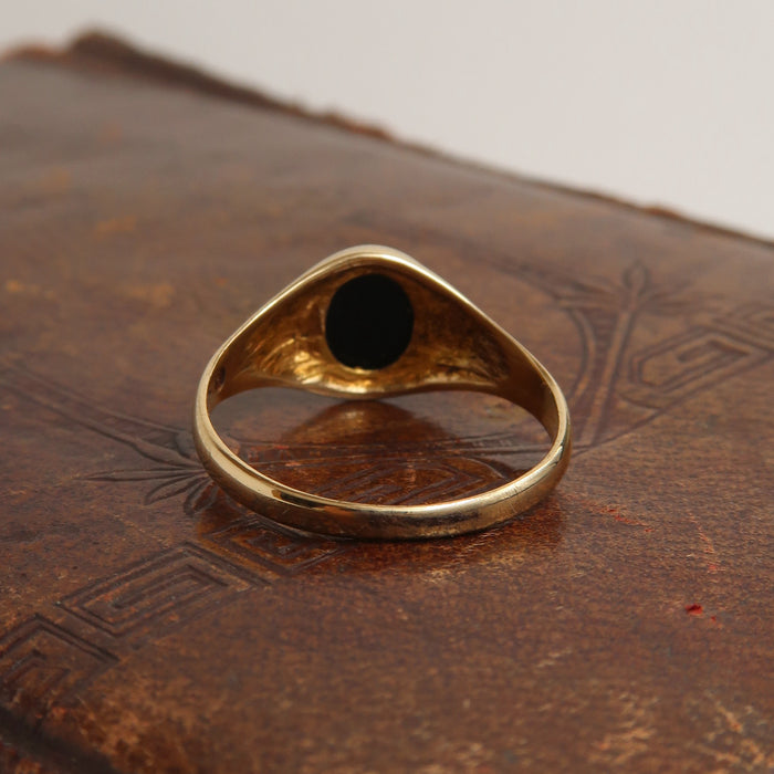 Dainty Onyx Signet (1971)