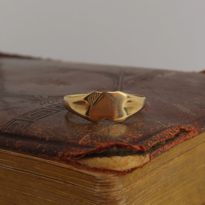 Shield Signet (1967)