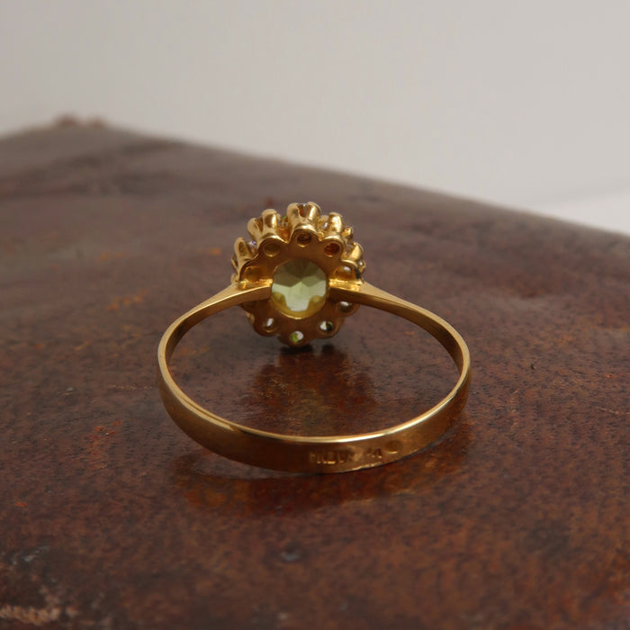 18ct Peridot Ring
