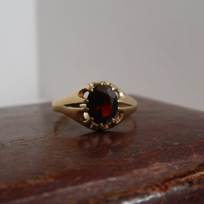 Garnet Signet (Large Size)