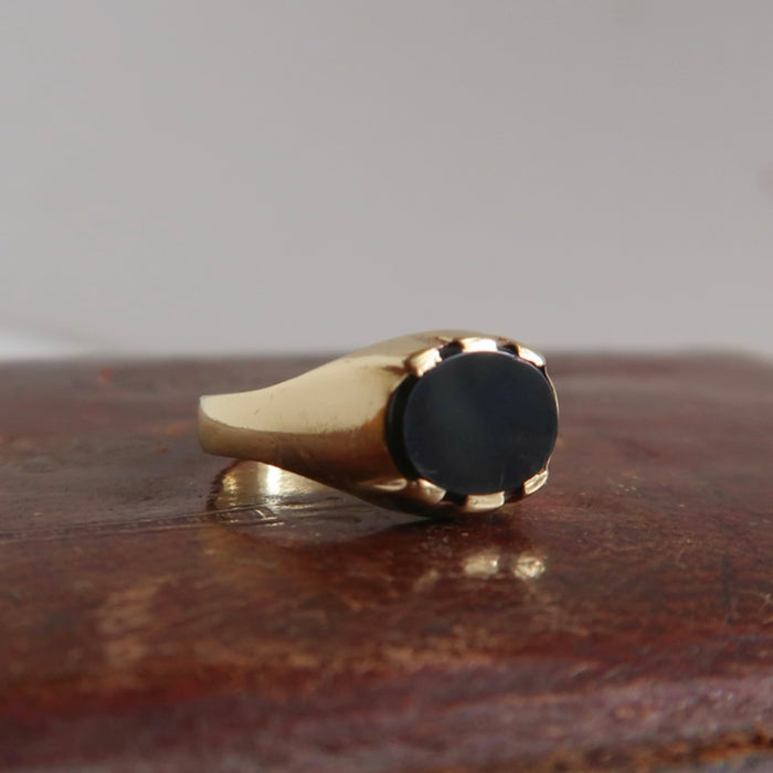 East West Onyx Signet (1978)