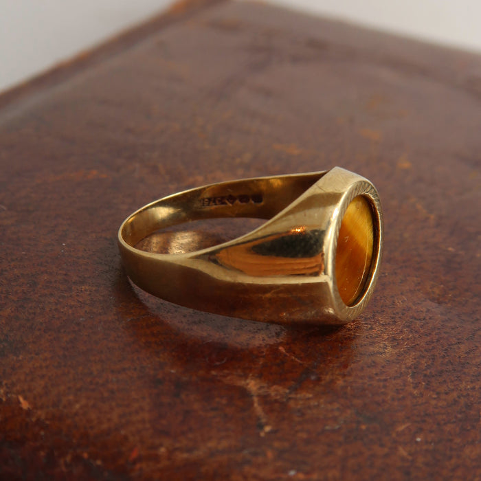 Round Tigers Eye Signet Ring