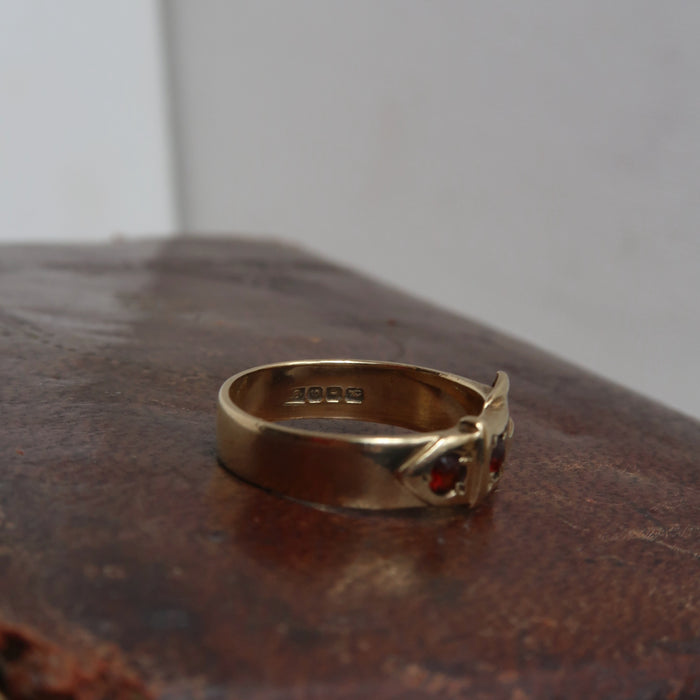 Garnet Buckle Ring (1976)