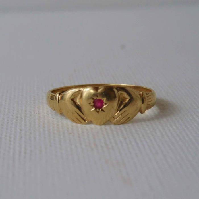 Crown-less Ruby Claddagh