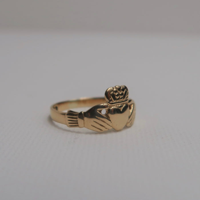 9ct Claddagh Ring