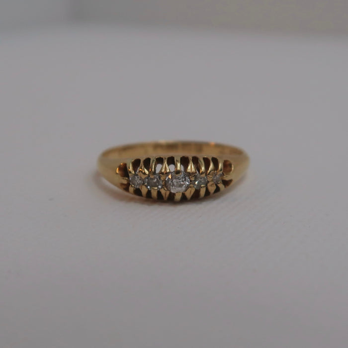 18ct Diamond Ring