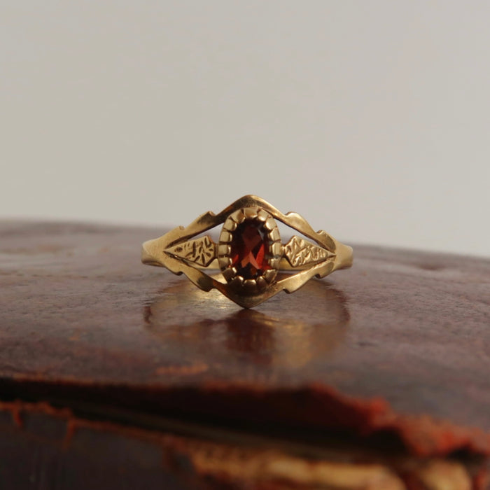 Vintage Garnet Oval Ring